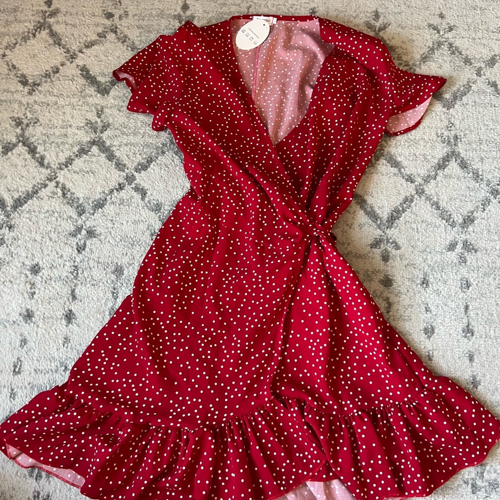Red polka dot wrap dress 👗